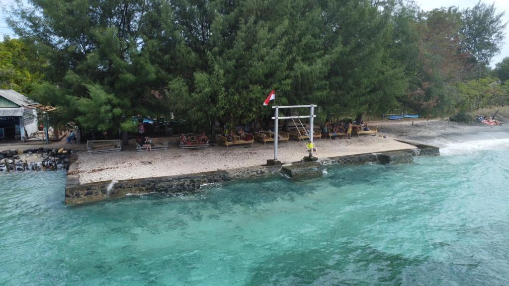 Sandy Beach 3*