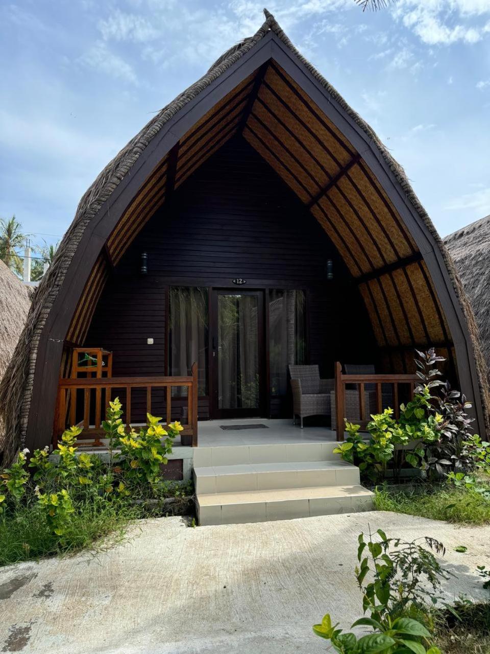 Sandy Beach Hotel Gili Air