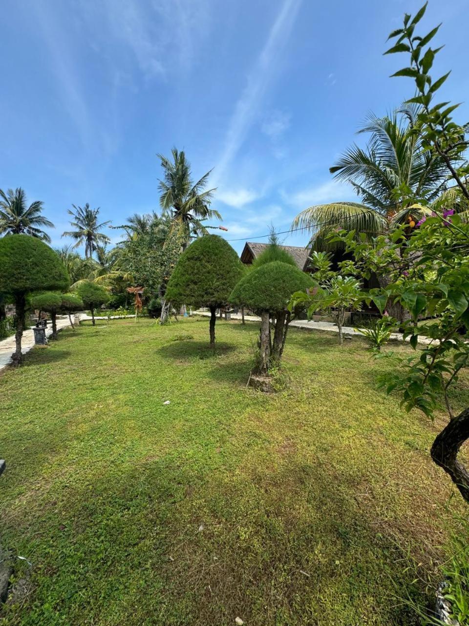 Sandy Beach Hotel 3*