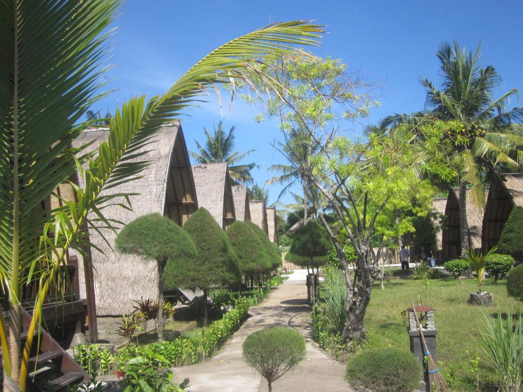 Sandy Beach 3*
