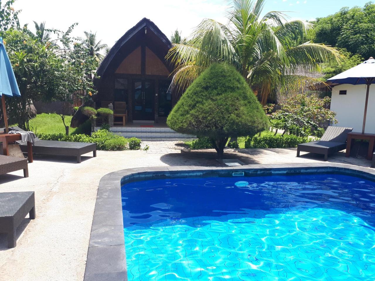 Sandy Beach Hotel 3*